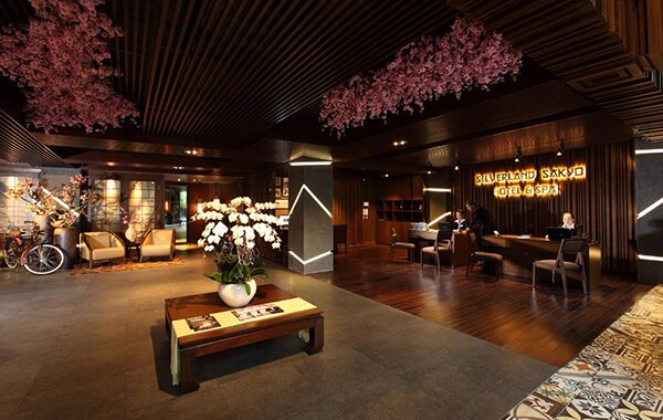 romantic hotels in hcm 10