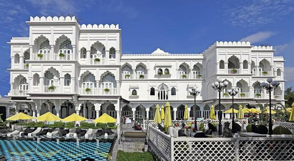 romantic hotels in hcm 13