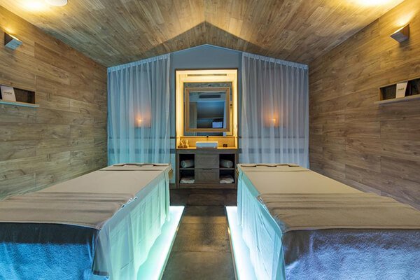 romantic hotels in hcm 3