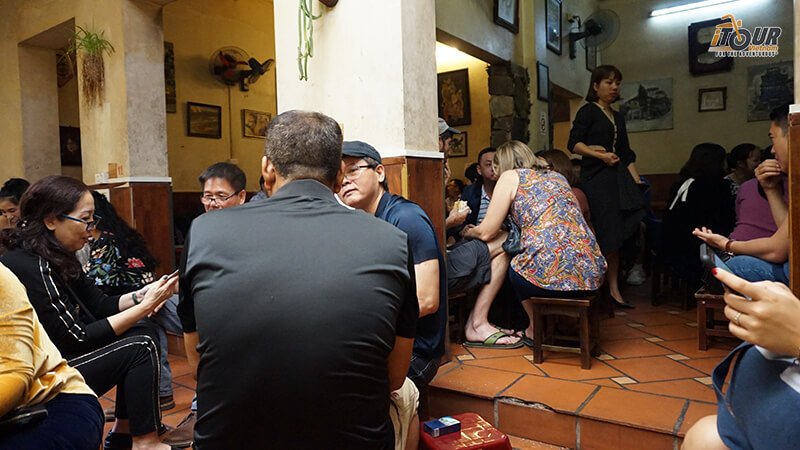 old cafes in hanoi giang
